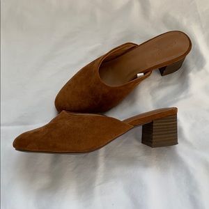 Brand NEW Universal Thread shoes